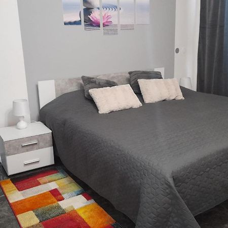 Apartmani Delas 2 Pjescana Uvala Exteriér fotografie