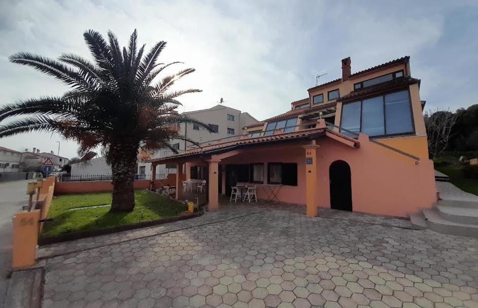 Apartmani Delas 2 Pjescana Uvala Exteriér fotografie