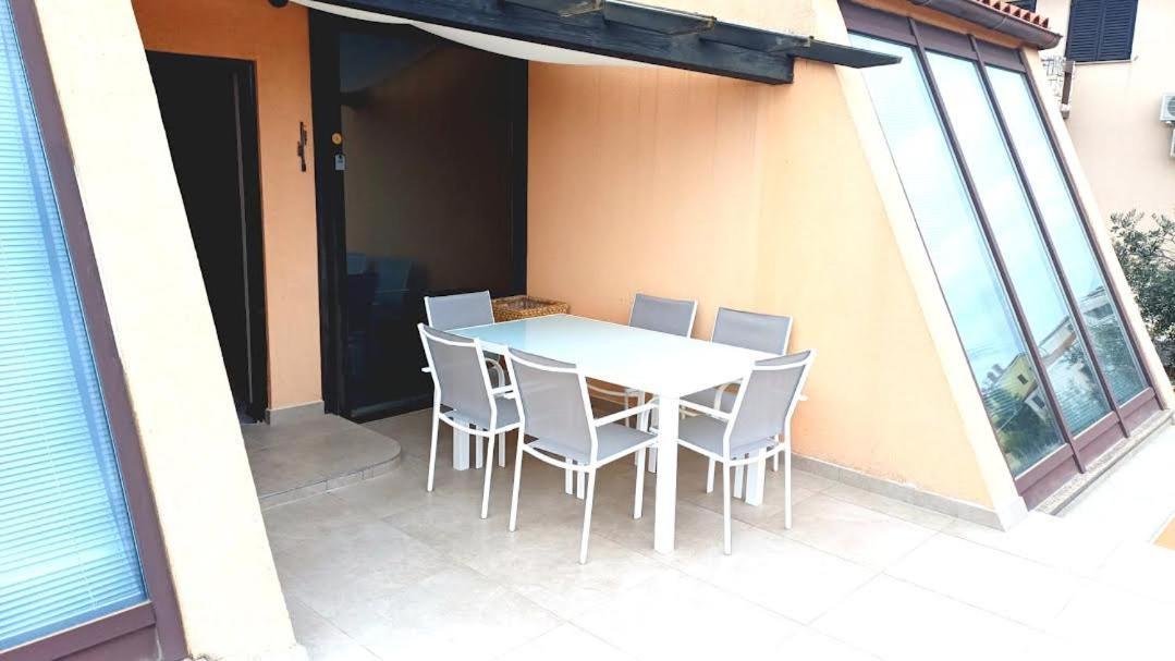 Apartmani Delas 2 Pjescana Uvala Exteriér fotografie