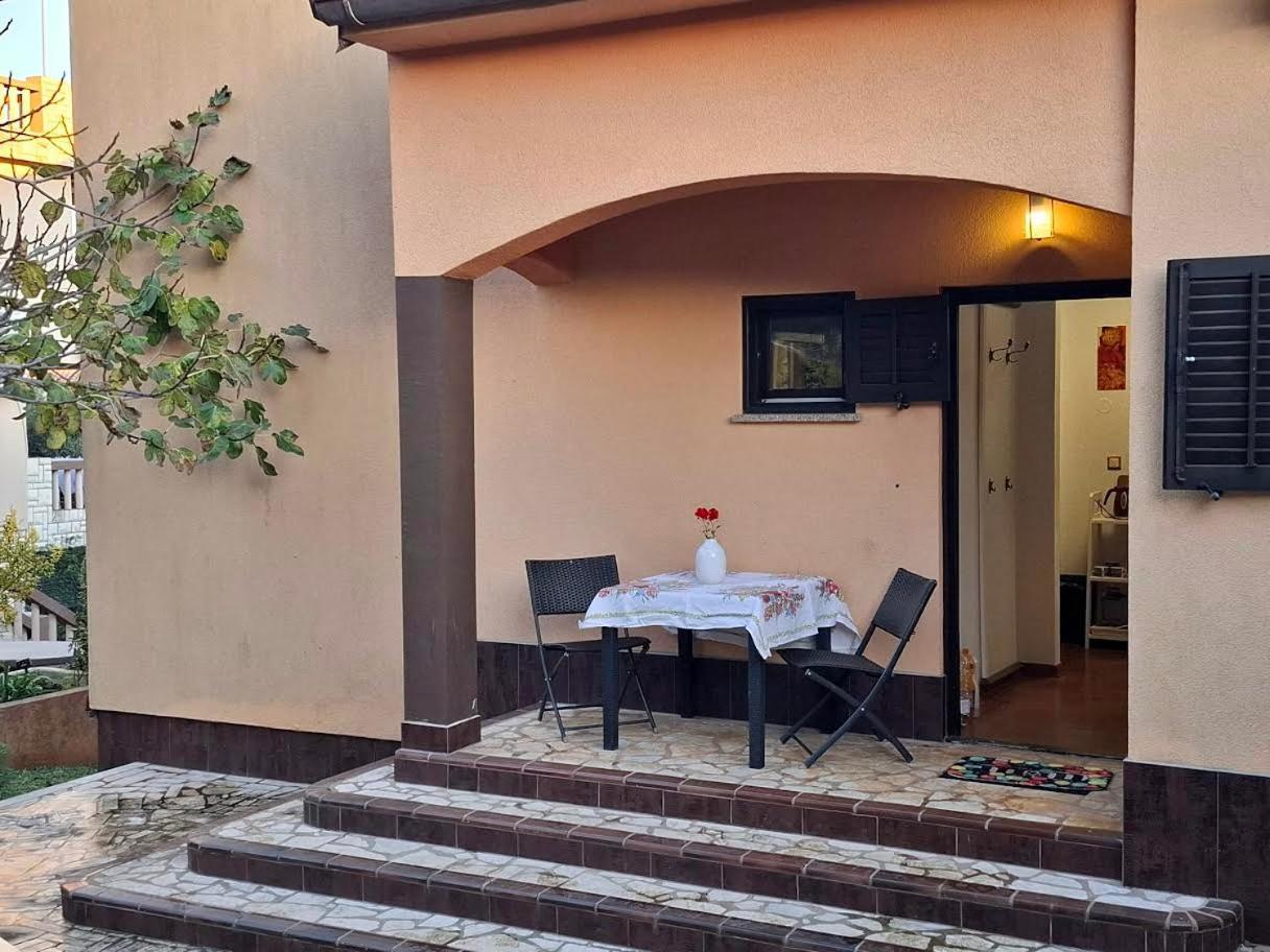 Apartmani Delas 2 Pjescana Uvala Exteriér fotografie