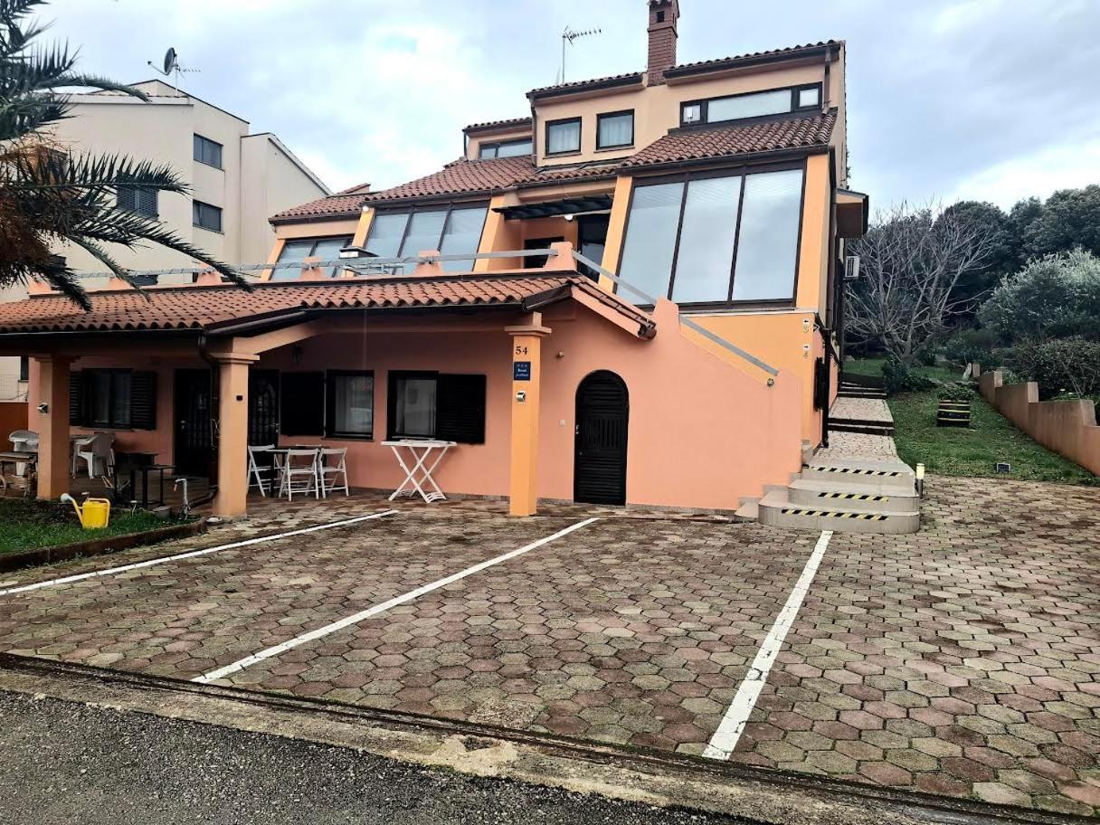 Apartmani Delas 2 Pjescana Uvala Exteriér fotografie